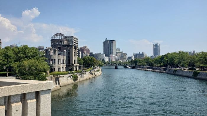 Hiroshima und die Atom bombe dome